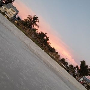 Meet your Posher, Raynei